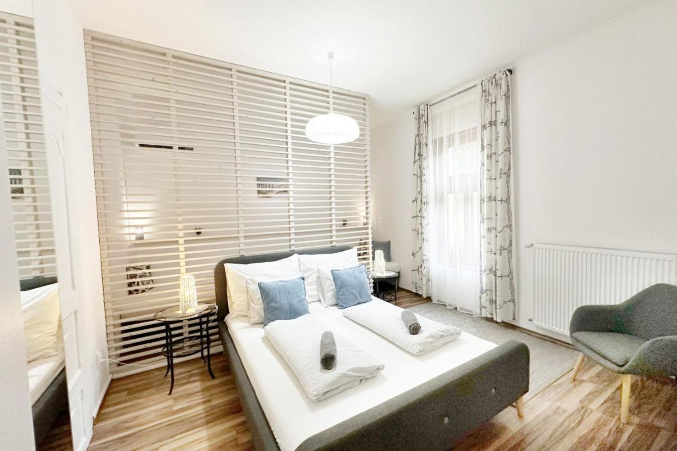 Dora Holiday House&Apartments Keszthely Exterior foto