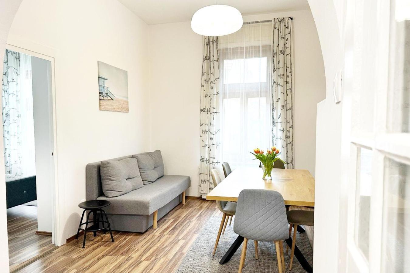 Dora Holiday House&Apartments Keszthely Exterior foto
